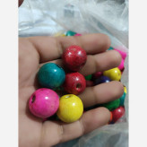 مهره چوبی گرد رنگی 20 میلیمتری مهره چوبی رنگی برای مکرومهبافی مهره چوبی رنگی عروسکسازی مهره چوبی سوراخدار رنگی مهره چوبی رنگی برای صنایع دستی